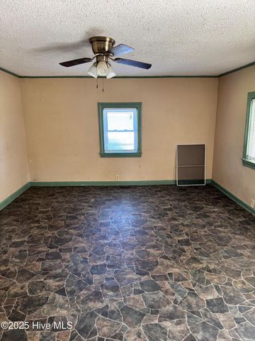 4270 High Street, Ayden, NC 28513