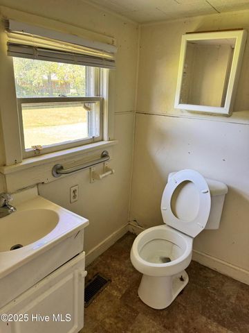 4270 High Street, Ayden, NC 28513