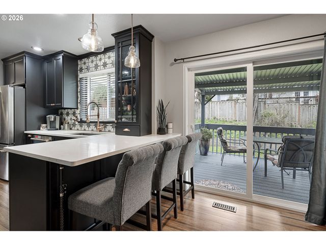 1321 Sw NAPOLEON Pl, Troutdale, OR 97060