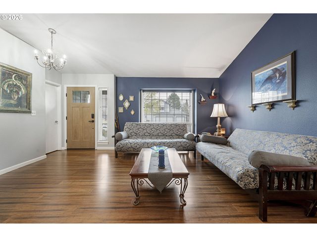 1321 Sw NAPOLEON Pl, Troutdale, OR 97060