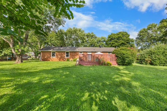19 Garth Dr, Clarksville, TN 37040