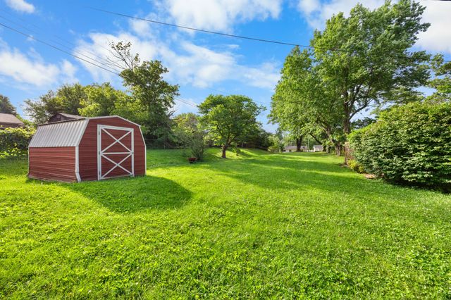 19 Garth Dr, Clarksville, TN 37040