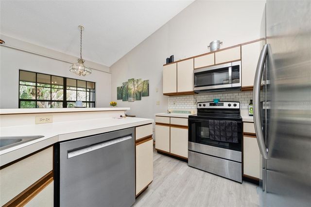 2425 PEWTER COURT, Orlando, FL 32837