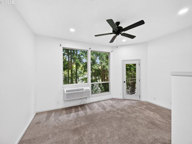 1535 Sw CLAY St 103, Portland, OR 97201