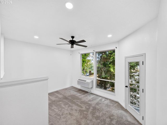 1535 Sw CLAY St 103, Portland, OR 97201