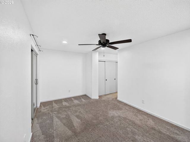 1535 Sw CLAY St 103, Portland, OR 97201