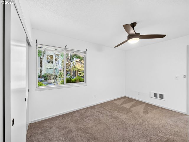 1535 Sw CLAY St 103, Portland, OR 97201