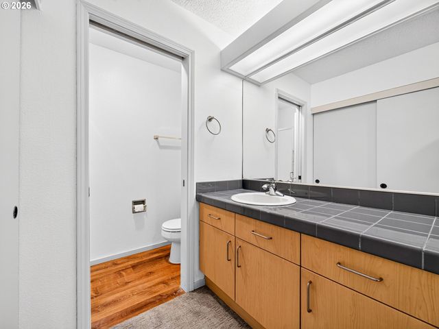 1535 Sw CLAY St 103, Portland, OR 97201