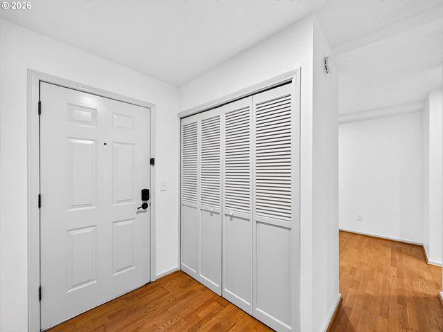 1535 Sw CLAY St 103, Portland, OR 97201