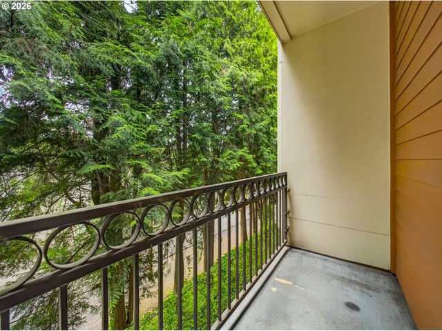 1535 Sw CLAY St 103, Portland, OR 97201