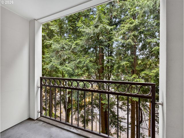 1535 Sw CLAY St 103, Portland, OR 97201