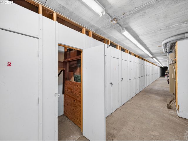 1535 Sw CLAY St 103, Portland, OR 97201