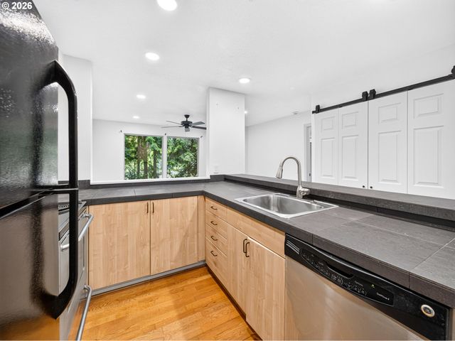 1535 Sw CLAY St 103, Portland, OR 97201