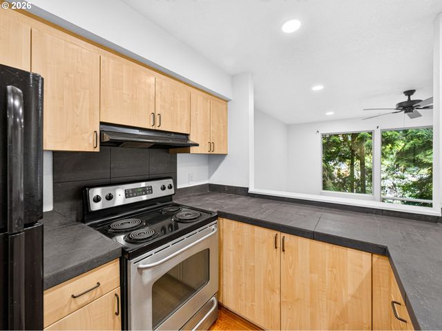 1535 Sw CLAY St 103, Portland, OR 97201
