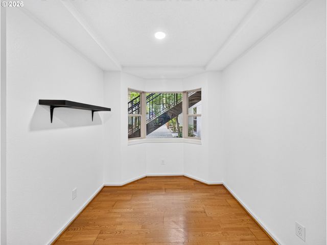 1535 Sw CLAY St 103, Portland, OR 97201