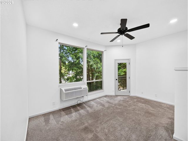 1535 Sw CLAY St 103, Portland, OR 97201