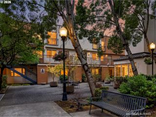 1535 Sw CLAY St 103, Portland, OR 97201