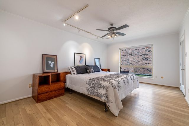 14131 Hillvale Drive, Houston, TX 77077