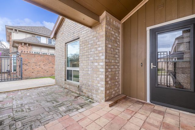 14131 Hillvale Drive, Houston, TX 77077