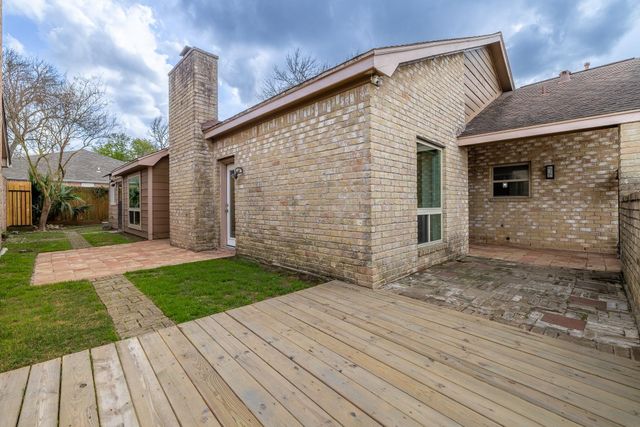 14131 Hillvale Drive, Houston, TX 77077