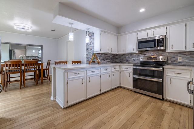 14131 Hillvale Drive, Houston, TX 77077