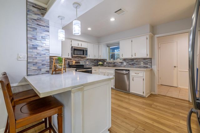 14131 Hillvale Drive, Houston, TX 77077