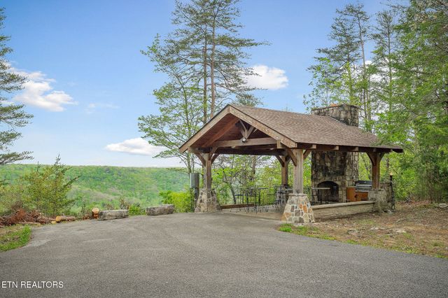 795 EASTRIDGE PASS, Monterey, TN 38574