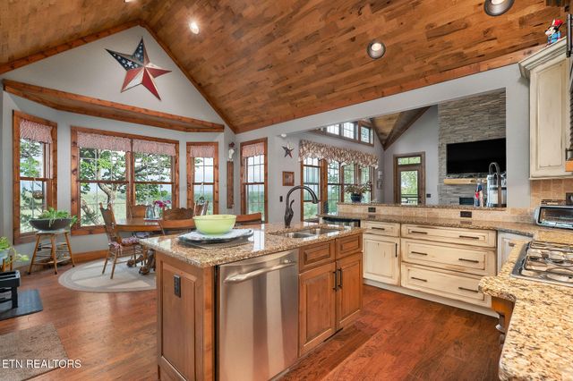 795 EASTRIDGE PASS, Monterey, TN 38574
