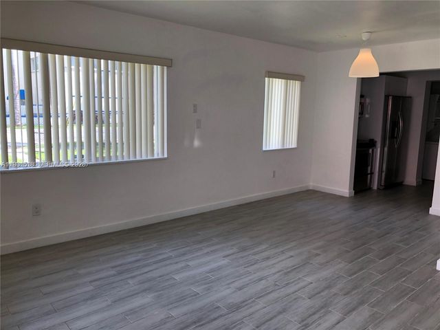 220 NW 46th St 220, Miami, FL 33127