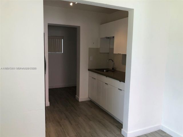 220 NW 46th St 220, Miami, FL 33127