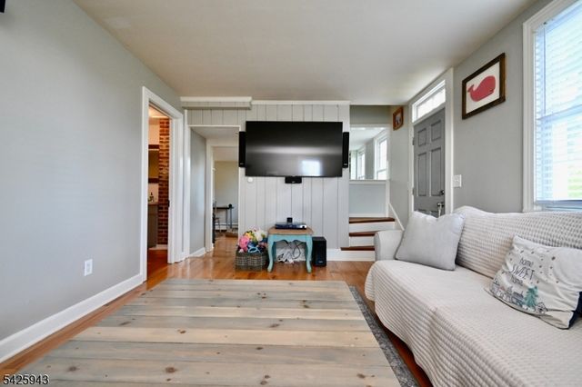 153 Parker Rd, Washington Twp., NJ 07853