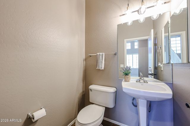 8751 W NICOLET Avenue, Glendale, AZ 85305