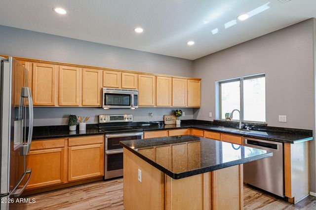 8751 W NICOLET Avenue, Glendale, AZ 85305