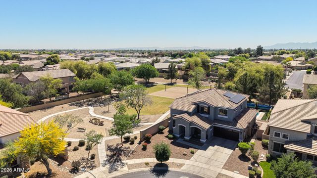 8751 W NICOLET Avenue, Glendale, AZ 85305