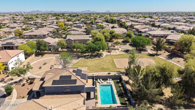 8751 W NICOLET Avenue, Glendale, AZ 85305