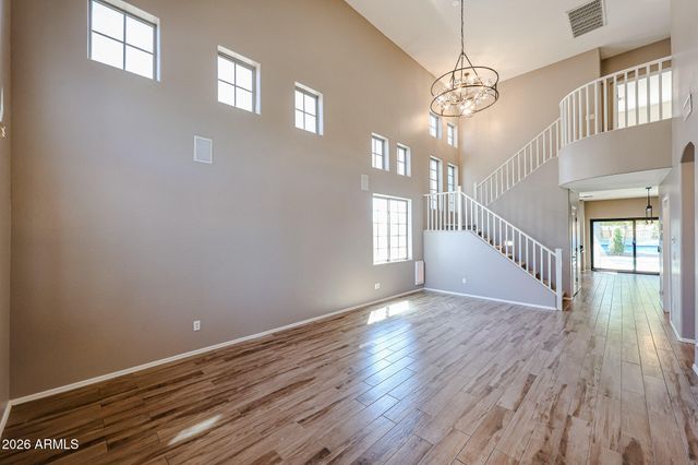 8751 W NICOLET Avenue, Glendale, AZ 85305