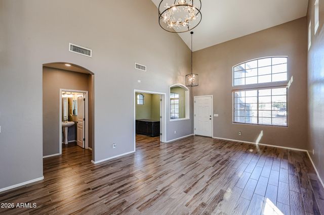 8751 W NICOLET Avenue, Glendale, AZ 85305