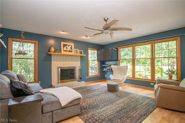 4456 Maplegrove Avenue, Louisville, OH 44641