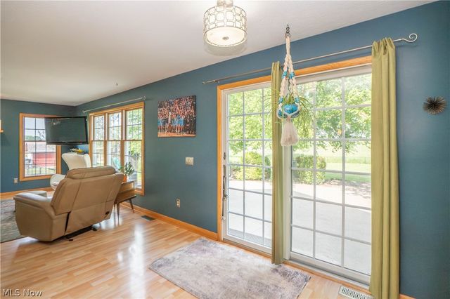 4456 Maplegrove Avenue, Louisville, OH 44641