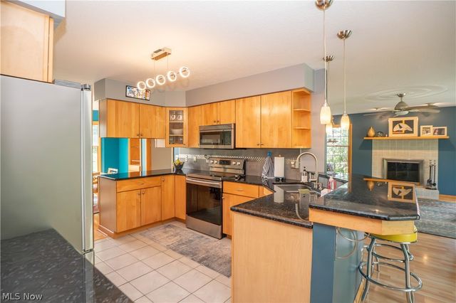 4456 Maplegrove Avenue, Louisville, OH 44641