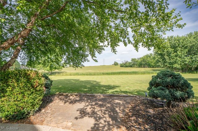 4456 Maplegrove Avenue, Louisville, OH 44641