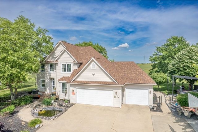 4456 Maplegrove Avenue, Louisville, OH 44641