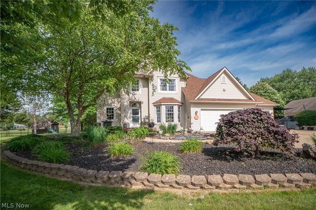 4456 Maplegrove Avenue, Louisville, OH 44641