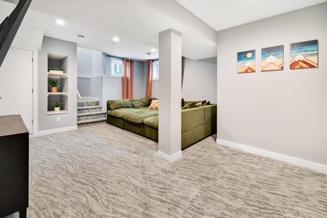 546 Orchard Drive, Madison, WI 53711