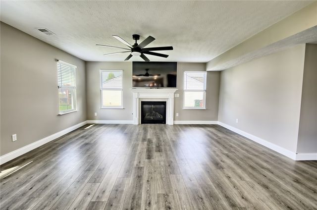1097 Marty Lee Lane, Carlisle, OH 45005