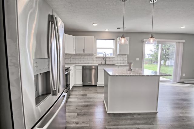 1097 Marty Lee Lane, Carlisle, OH 45005