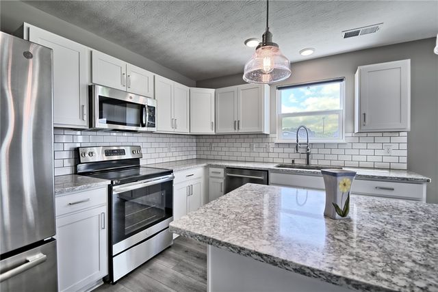 1097 Marty Lee Lane, Carlisle, OH 45005