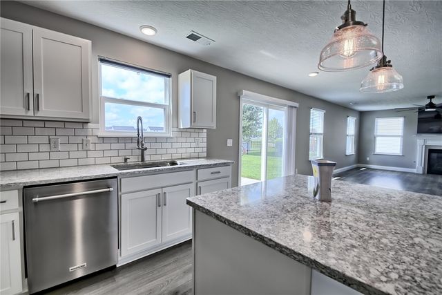 1097 Marty Lee Lane, Carlisle, OH 45005