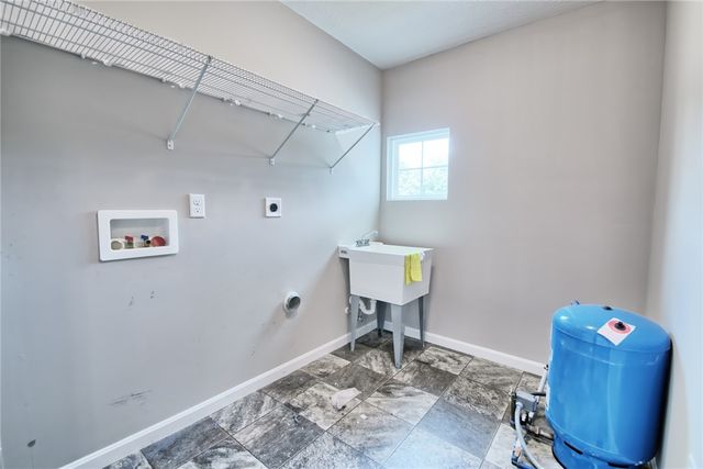 1097 Marty Lee Lane, Carlisle, OH 45005