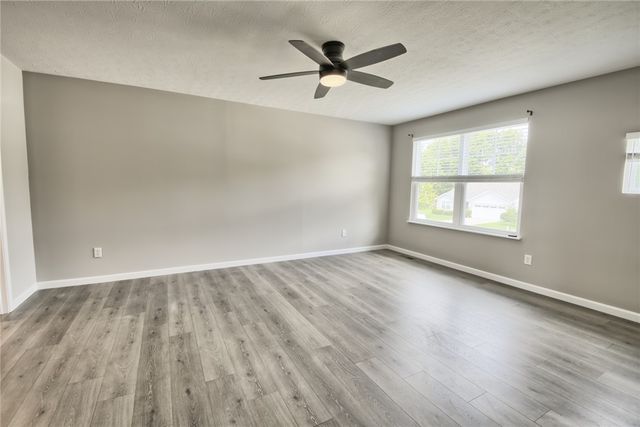 1097 Marty Lee Lane, Carlisle, OH 45005